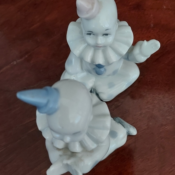 Two Vintage Clown Porcelain Figurines RB Florist Quality made in Japan - Picture 9 of 9